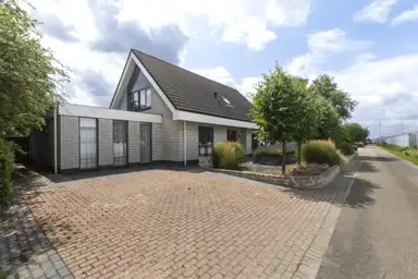 216m2 house to rent for 2700€/month in Oranjeveld, Maasdijk