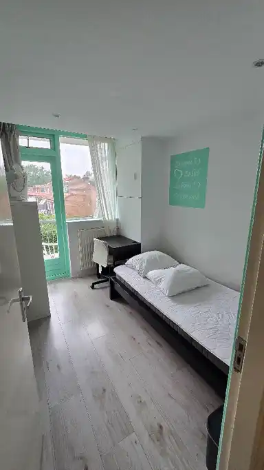 8μ² Δωμάτιο προς ενοικίαση για 900€/μήνα σε Brucknerstraat, Leiden