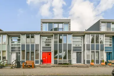 139m2 house to rent for 4000€/month in Antwerpenbaan 66, Amsterdam