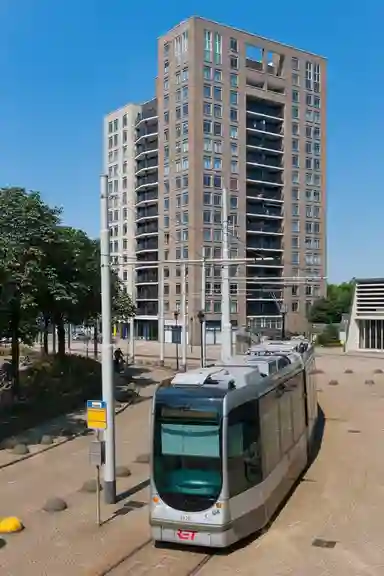 100m2 Appartamento in affitto per 1538€/mese a Oostplein, Rotterdam