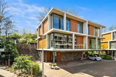200m2 house to rent for 4500€/month in Duinvallei 30, The Hague