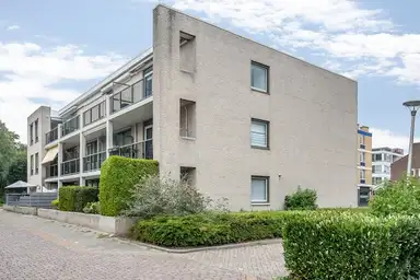 69m2 flat te huur voor 2100€/maand in Raadhuishof 16, Capelle aan den IJssel
