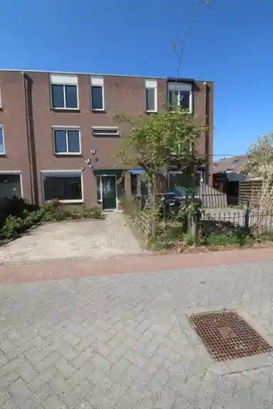 109m2 house to rent for 2595€/month in Griend 33 36, Lelystad