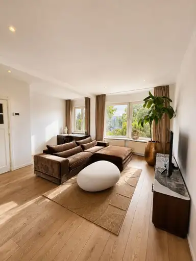 105m2 Appartement à louer pour 2750€/mois à Prins Bernhardkade, Rotterdam
