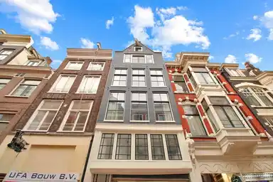113m2 apartment to rent for 3500€/month in Nieuwendijk 36-1, Amsterdam
