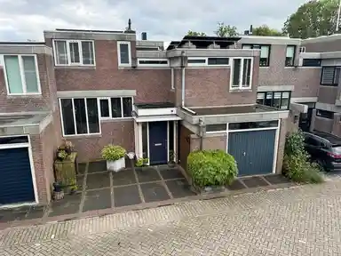 130m2 huis te huur voor 2400€/maand in Groenoord, Alphen aan den Rijn