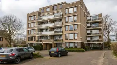 94m2 apartment to rent for 890€/month in Oude Herenweg 10, Alphen aan den Rijn