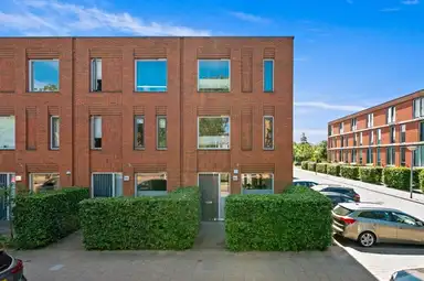 162m2 house to rent for 3500€/month in Hongarenburg 251, The Hague