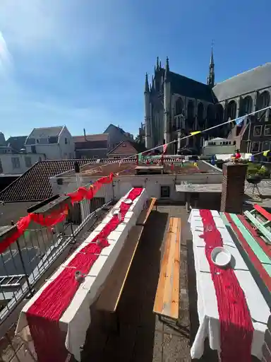 90m2 Kamer te huur voor 582€/maand in Hooigracht, Leiden