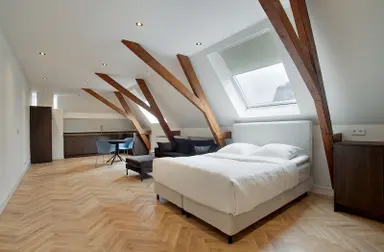 55m2 studio à louer pour 2300€/mois à Korte Leidsedwarsstraat 203, Amsterdam