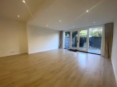 152m2 house to rent for 4250€/month in Fokkerlaan 6, Amstelveen