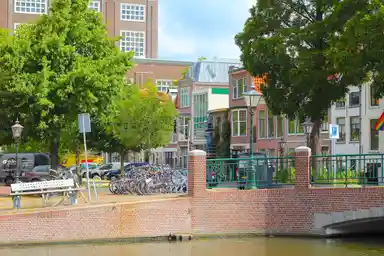 165m2 Casa in affitto per 2950€/mese a Volmolengracht, Leiden