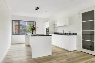 146m2 Casa in affitto per 3850€/mese a Duinvallei 75, The Hague