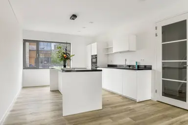 146m2 Casa in affitto per 3850€/mese a Duinvallei 75, The Hague