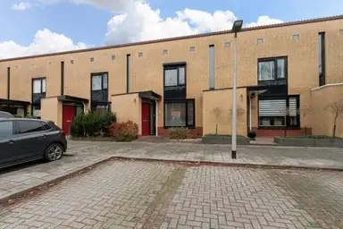 96m2 house to rent for 1750€/month in Machteld Sandelijnslaan, Hendrik-Ido-Ambacht