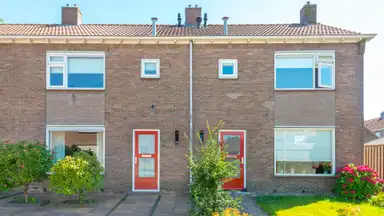 28m2 maison à louer pour 931.86€/mois à Meester Steenbergenstraat 4, Genemuiden