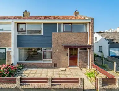 96m2 house to rent for 2350€/month in Irenestraat, Noordwijk
