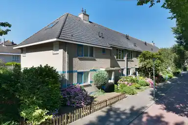 109m2 maison à louer pour 1905€/mois à Bertha von Suttnerlaan 50, Amstelveen