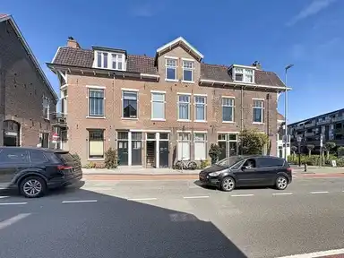 105m2 Appartement à louer pour 2495€/mois à Harmenjansweg, Haarlem
