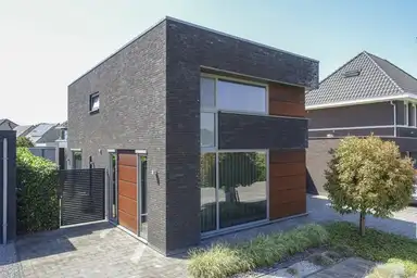 174m2 Casa in affitto per 2200€/mese a Leerlooier, Budschop