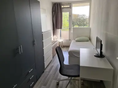 11m2 Camera in affitto per 580€/mese a Marconistraat, Amsterdam