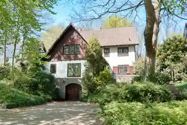 191m2 maison à louer pour 5000€/mois à Van Bommellaan 29, Wassenaar