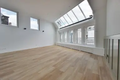 115m2 Appartement te huur voor 3500€/maand in Nieuwezijds Voorburgwal 299C, Amsterdam