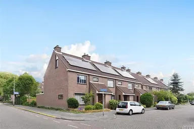 142m2 Haus zur Miete für 1535€/Monat in Tormentil, Nootdorp