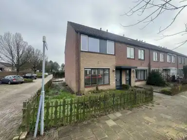 96m2 Haus zur Miete für 1750€/Monat in Acacia, Dirksland