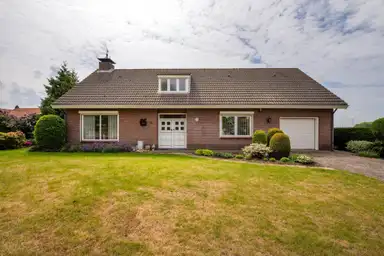 265m2 house to rent for 2000€/month in Kerkepad 14, Ossendrecht