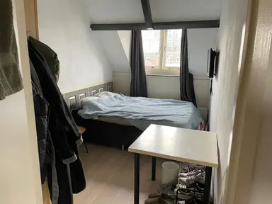 68m2 Chambre à louer pour 645€/mois à Beestenmarkt, Leiden