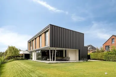 281m2 Casa in affitto per 6200€/mese a Isaac Beeckmanhof, Rotterdam