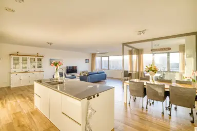142m2 Appartamento in affitto per 3225€/mese a Doctor Lelykade 150, The Hague