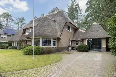 200m2 Haus zur Miete für 4000€/Monat in Grindberglaan, Apeldoorn