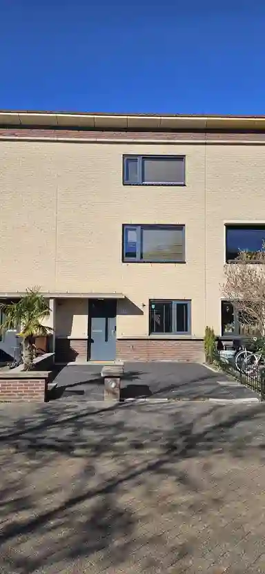120m2 house to rent for 2895€/month in Tweede Oosterparklaan, Utrecht