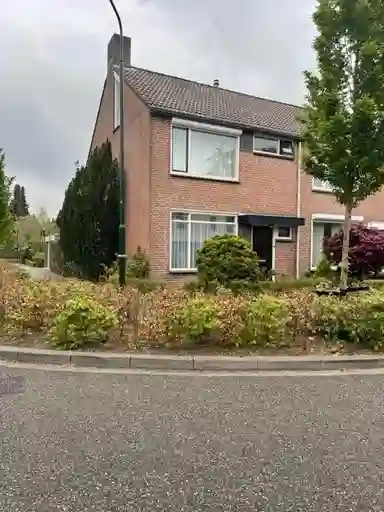 125m2 Haus zur Miete für 2095€/Monat in Ekenrooisestraat 21, Aalst