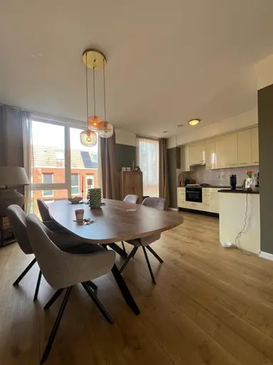 120m2 huis te huur voor 2240€/maand in Paradijsvogelstraat, Groningen