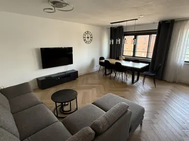 88m2 apartment to rent for 3250€/month in Zuidplein, Rotterdam