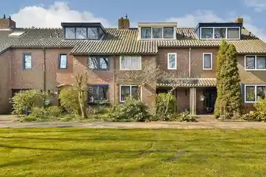 140m2 house to rent for 2750€/month in Fuutlaan, Aalsmeer