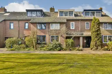 140m2 house to rent for 2750€/month in Fuutlaan 7, Aalsmeer