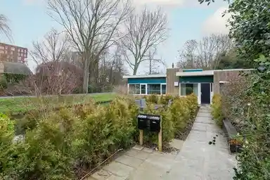 94m2 Casa in affitto per 2295€/mese a Koninginnelaan, Rozenburg