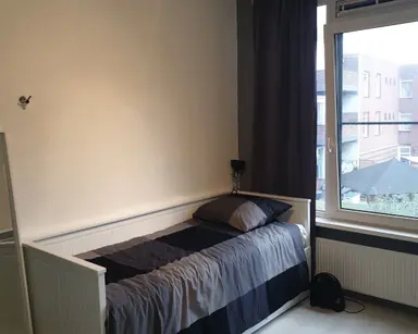 14m2 Chambre à louer pour 1000€/mois à Madeliefstraat, Rotterdam