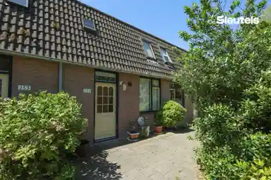 65m2 huis te huur voor 932.93€/maand in Rijndijk 255, Leiden