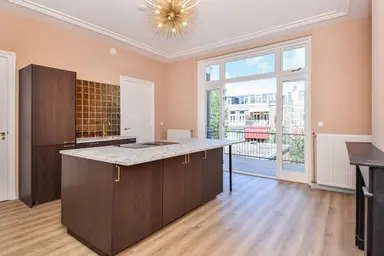 67m2 Appartement à louer pour 2500€/mois à 2e Schuytstraat 31, The Hague