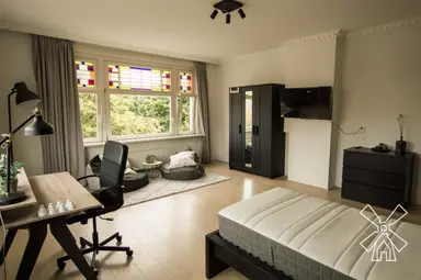 25m2 Chambre à louer pour 1201€/mois à Goeverneurlaan, The Hague