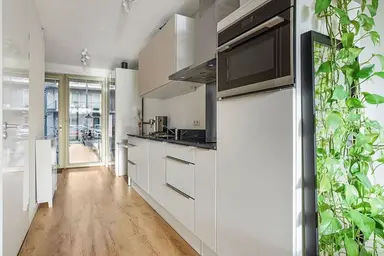 30m2 studio te huur voor 1100€/maand in Delflandlaan, Amsterdam