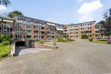 100m2 apartment to rent for 1305€/month in Bloemendalsweg, Colmschate