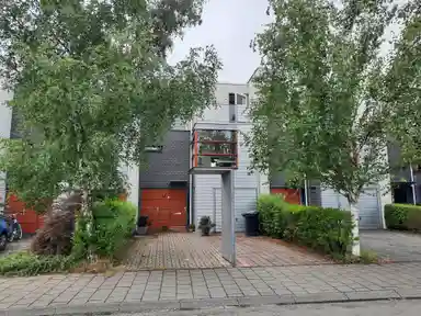 143m2 huis te huur voor 2200€/maand in Barkmolenstraat 80, Groningen