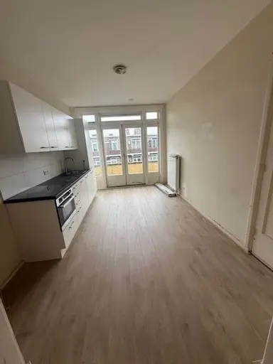 126m2 Appartement te huur voor 1800€/maand in De Genestetlaan 340, The Hague