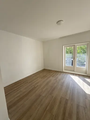 18m2 room to rent for 981€/month in Honingerdijk, Rotterdam